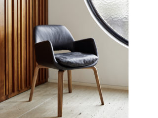 NIL chair